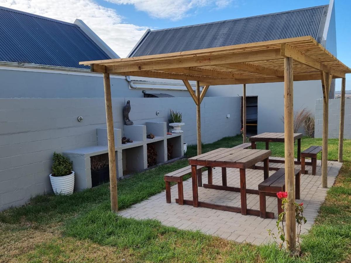 Rustic Hill Apartment Langebaan Ngoại thất bức ảnh