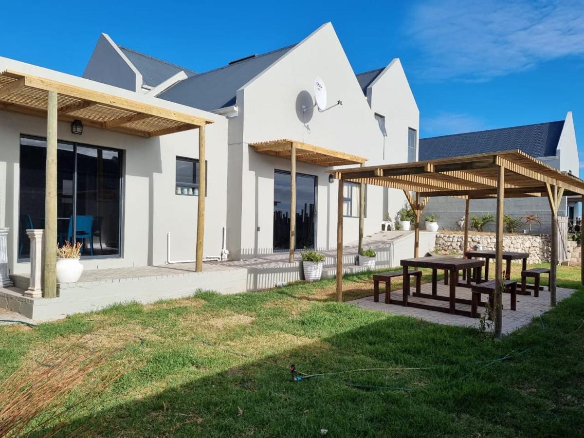 Rustic Hill Apartment Langebaan Ngoại thất bức ảnh
