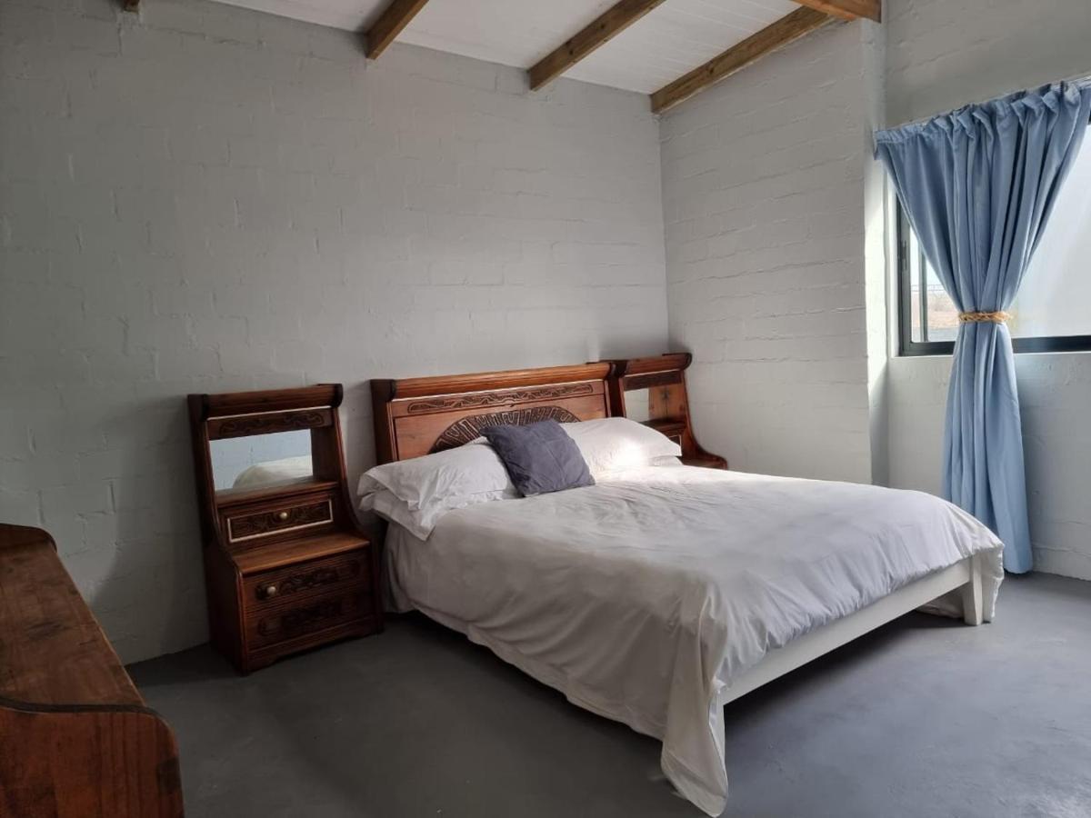 Rustic Hill Apartment Langebaan Ngoại thất bức ảnh