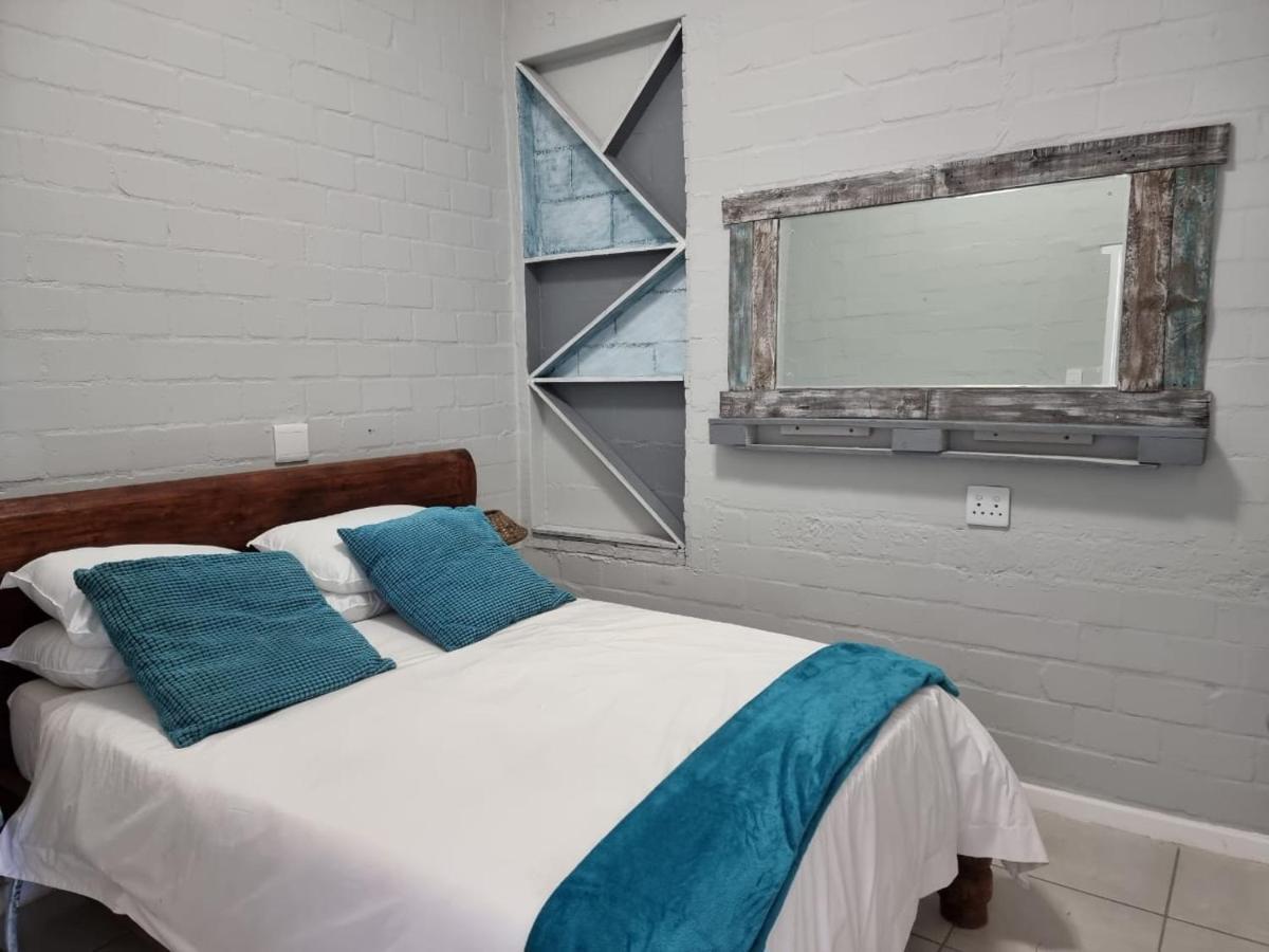 Rustic Hill Apartment Langebaan Ngoại thất bức ảnh